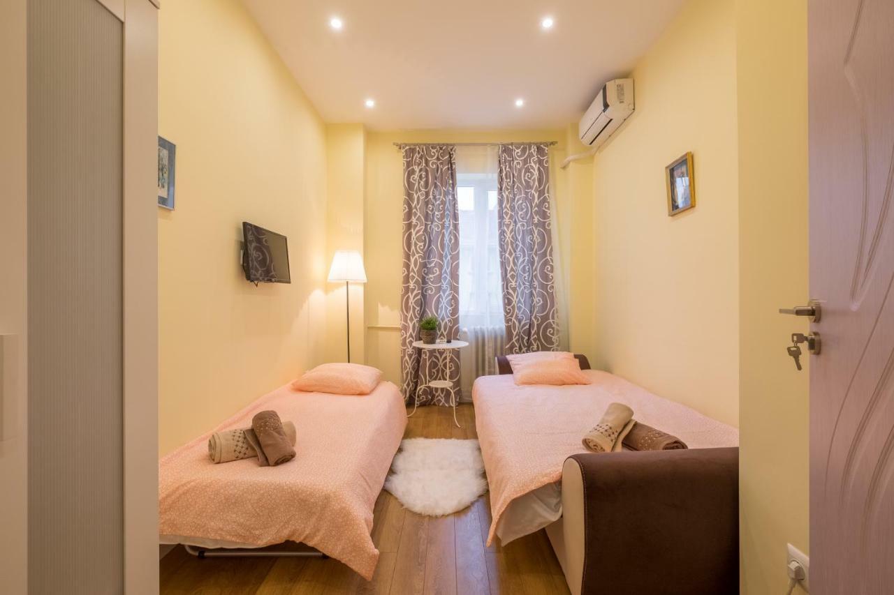 Modern 2 Bedroom Apartment Next To Vitosha Str. Sófia Exterior foto