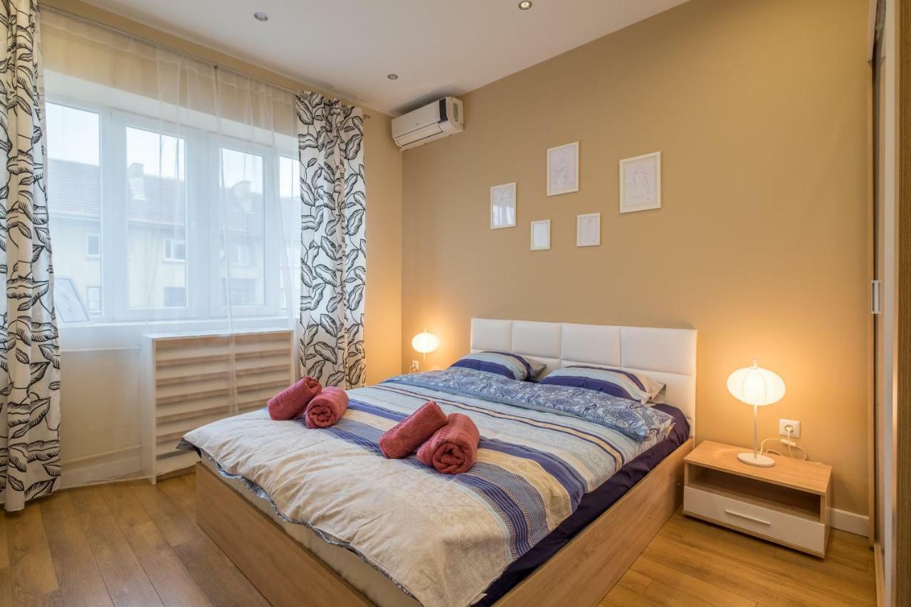 Modern 2 Bedroom Apartment Next To Vitosha Str. Sófia Exterior foto