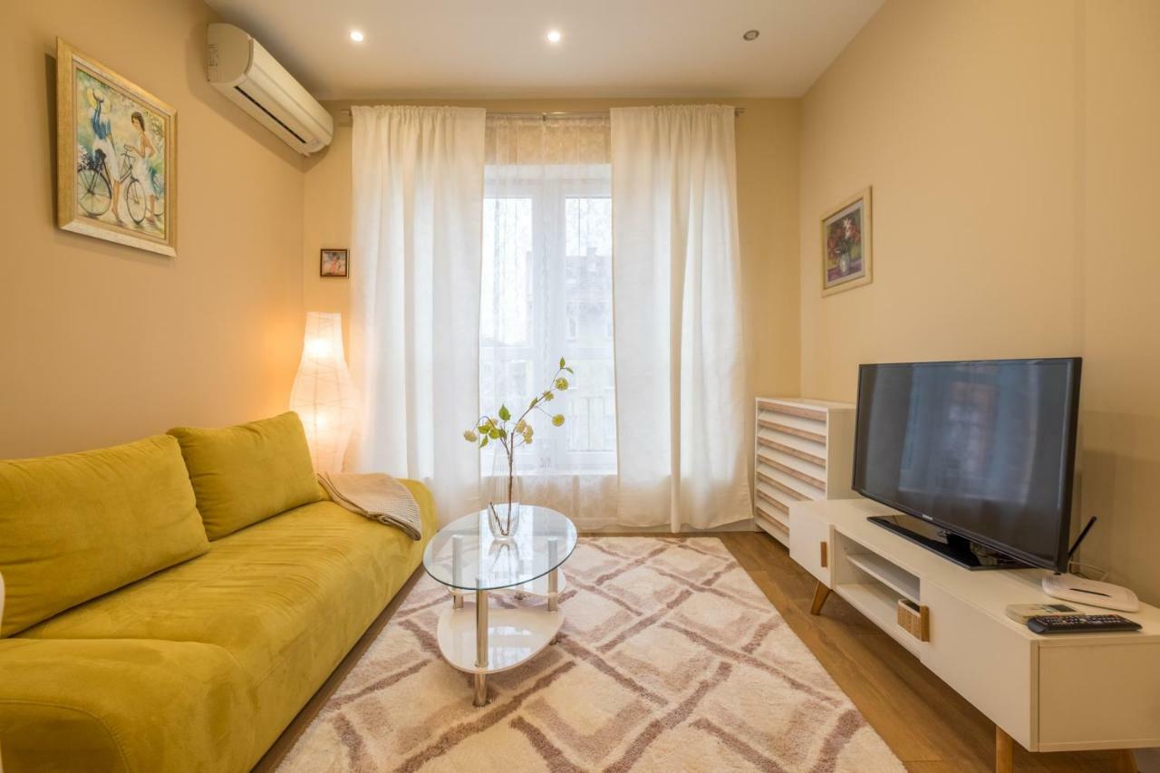 Modern 2 Bedroom Apartment Next To Vitosha Str. Sófia Exterior foto